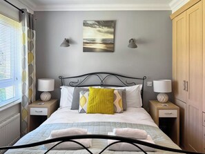 2 bedrooms, free WiFi, bed sheets - 2 bedroom accommodation in Woolacombe (Woolacombe)