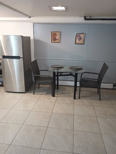 Clean, Quiet safe place in Queens. Around the corner from green Acres Mall