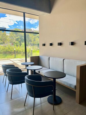 Interior - Business suite near US Embassy by TSI Property Management (Bogotá)