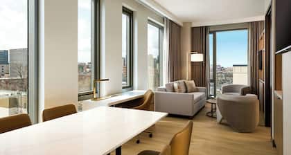 The Westin Flushing Laguardia Airport