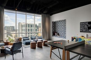 Property amenity - Moxy Charlotte Downtown (Charlotte)