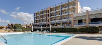 Pine & Sea Hideaway - Torre Grande