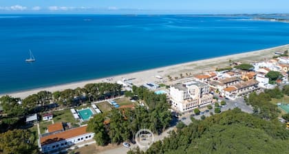 Pine & Sea Hideaway - Torre Grande