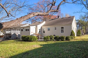 Exterior - Charming Bungalow with Spacious Yard (Overland Park)