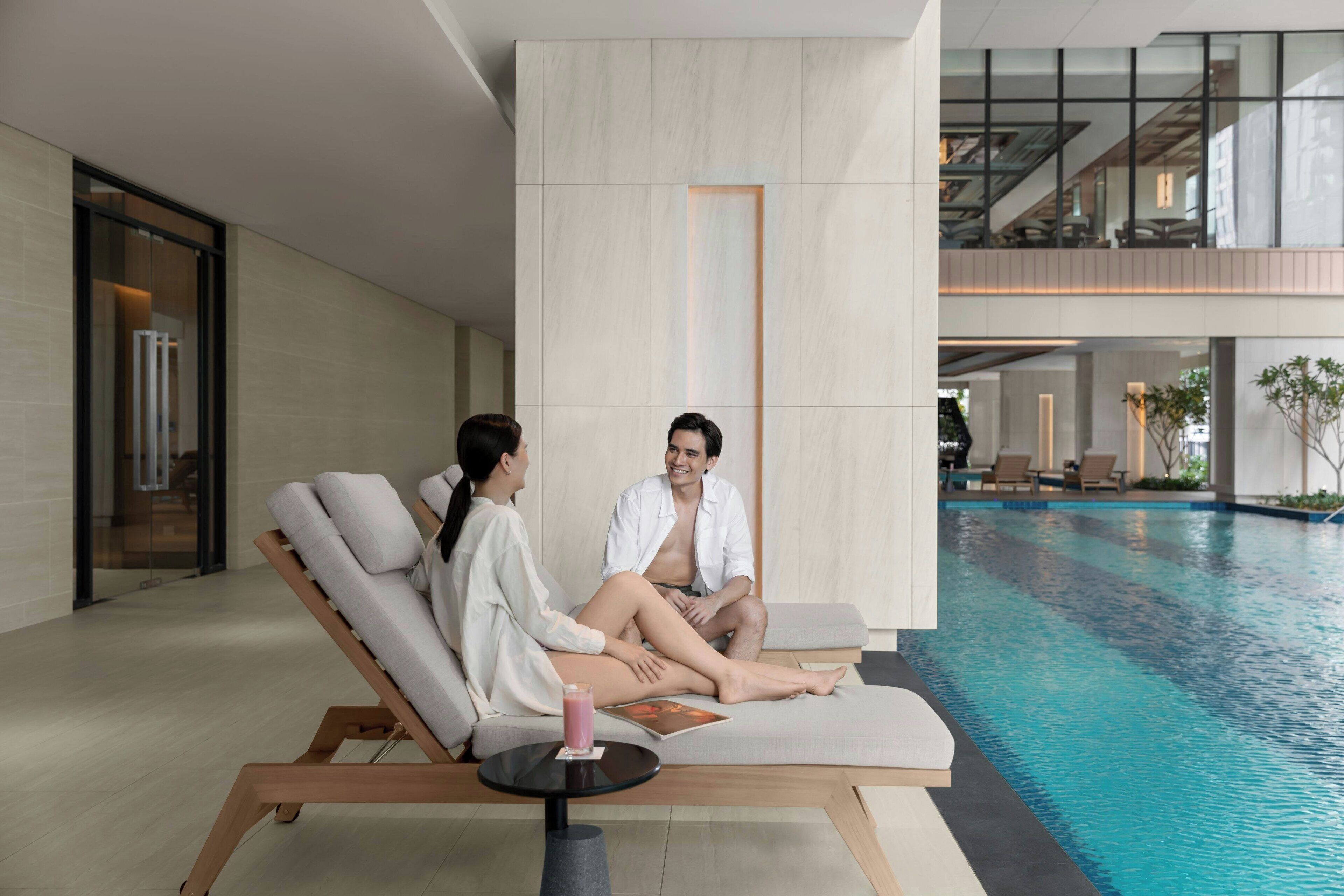 2 indoor pools