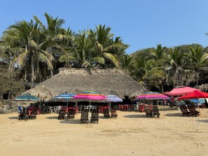 Beach - Casa Esperanza, walking distance to the ocean (Playa Estacahuite) (Estacahuite)