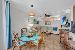 Smart TV - Oceanfront 2Bd 2Ba Air Conditioned Suite in South Maui (Kihei)