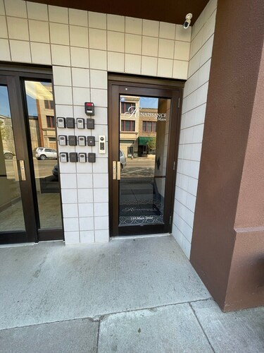 Studio Apartment on Main Street in Coshocton (25)