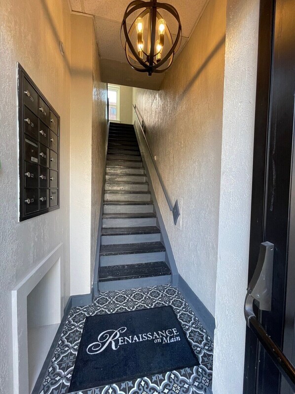 Interior - 1 Bedroom Apartment in Downtown Coshocton (30) (Coshocton)