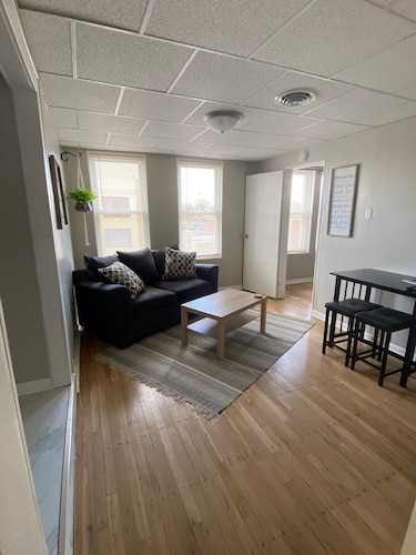 (31)One Bedroom-Kuningatar-Asunto-Oma kylpyhuone