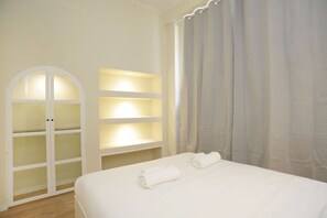 2 室のベッドルーム、アイロン / アイロン台、WiFi、ベッドシーツ