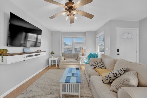 Charming newly renovated 4-bedroom home in Wildwood Crest 2 blocks to beach