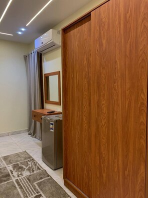 Blackout curtains, soundproofing, iron/ironing board, free WiFi - Garden City House Hotel (Cairo)