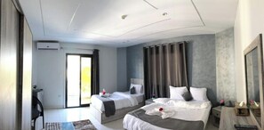 Blendingsgardiner, lydisolert, strykejern/-brett og wi-fi (inkludert)