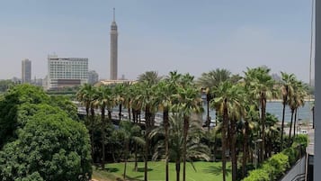 Verduisterende gordijnen, geluiddichte muren