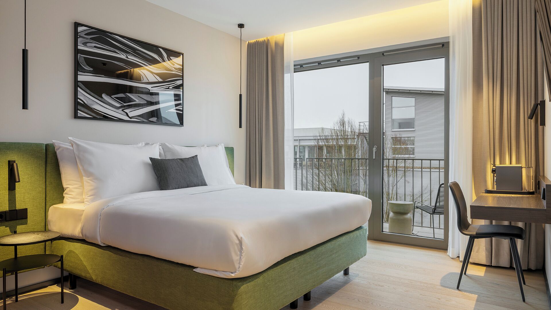 Room, 1 King Bed, City View | In-room safe, blackout drapes, soundproofing, iron/ironing board