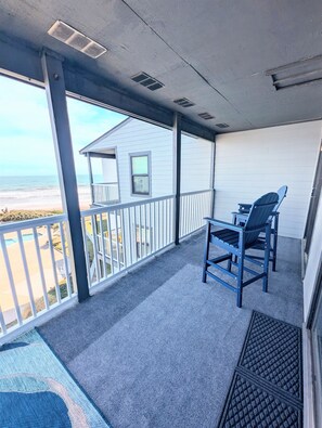 Property grounds - Clean, Oceanfront Condo w/ Pool Access, King Bed & Beautiful Views! (North Topsail Beach)