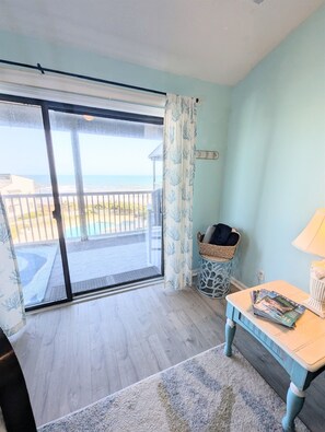 Smart TV, DVD player, books, video library - Clean, Oceanfront Condo w/ Pool Access, King Suite, Bunks & Beautiful Views! (North Topsail Beach)