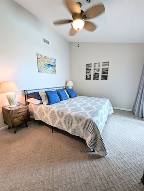 2 bedrooms, desk, iron/ironing board, free WiFi