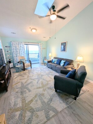 Smart TV, DVD player, books, video library - Clean, Oceanfront Condo w/ Pool Access, King Suite, Bunks & Beautiful Views! (North Topsail Beach)