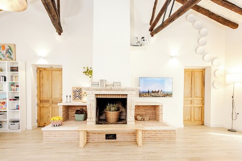 CasAntonia, only 35 km from Puy du Fu Toledo, ideal house for families.