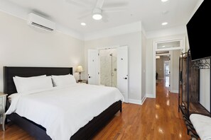 2 Schlafzimmer, Schreibtisch, Bügeleisen/Bügelbrett, WLAN