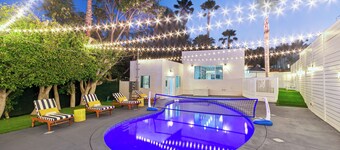 Family-Friendly Pool House near Universal Studios w/ Guesthouse - Events Inquire