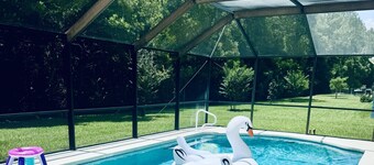 Beautiful Pool Home near the I95 Exit 284