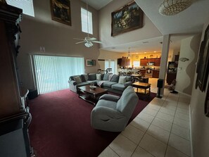 智能电视、办公室、电脑显示器、打印机