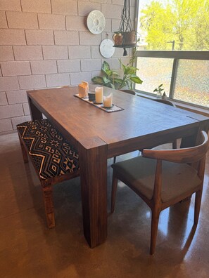 Dining - Sophisticated Downtown Condo with High-End Amenities (Phoenix)