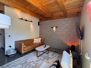 Smart TV - Sophisticated Downtown Condo with High-End Amenities (Phoenix)