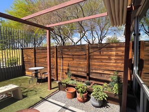 Terrace/patio - Sophisticated Downtown Condo with High-End Amenities (Phoenix)