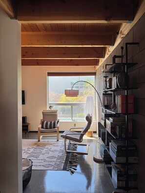 Interior - Sophisticated Downtown Condo with High-End Amenities (Phoenix)