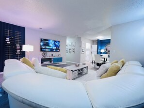 Smart TV - Glamorous 2bed Apartment/Minutes to Braves Stadium (Smyrna)