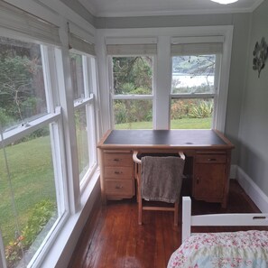 4 bedrooms, desk, iron/ironing board, free WiFi - Overleigh Homestead (Port Levy)