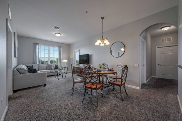 Luokittelematon kuva, 1 kautta 92, painike