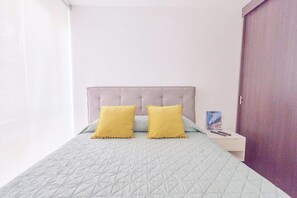 2 slaapkamers, een strijkplank/strijkijzer, wifi, beddengoed