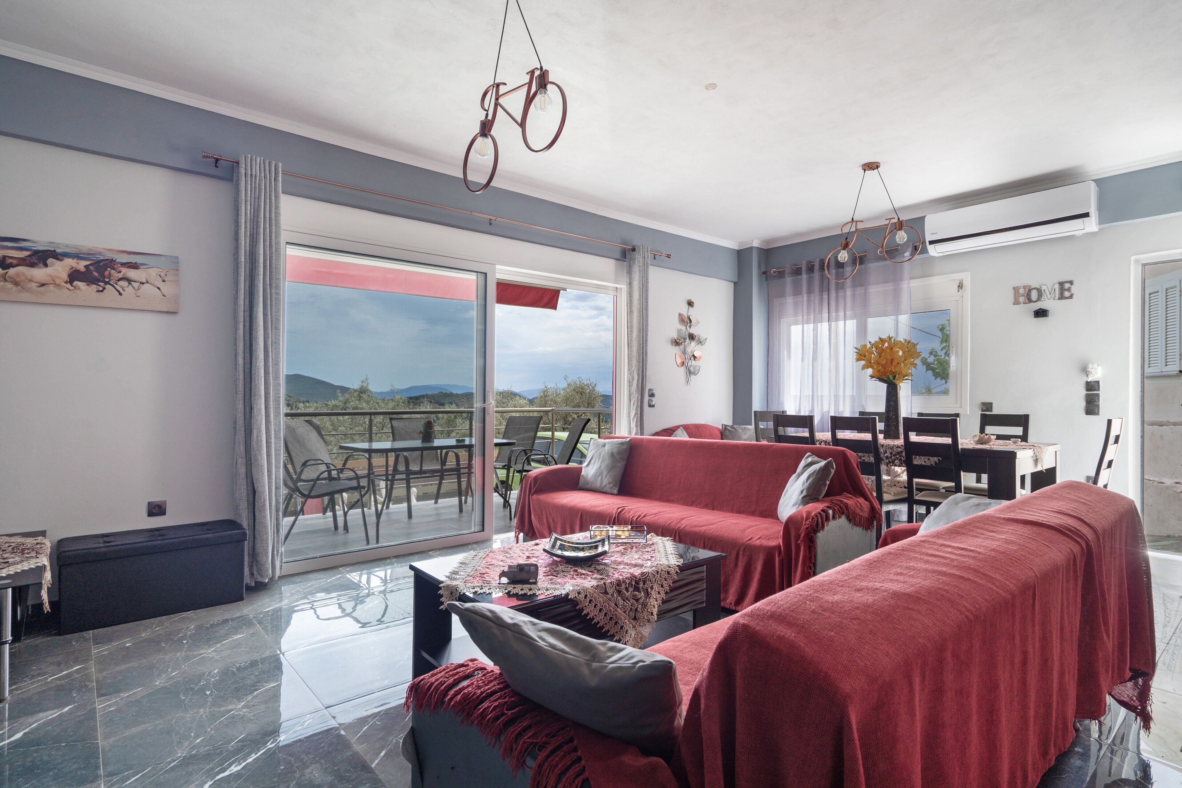 TV, fireplace, stereo