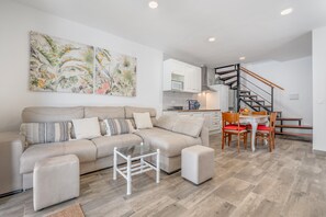 TV - Rural House 'Casa Con Vistas A Sierra Nevada' with Mountain Views, Wi-Fi & Air Conditioning (Saleres)