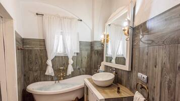 Shower, towels