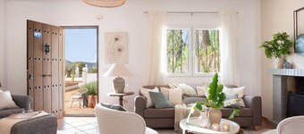 Country House 'Finca San Diego' with Mountain View, Wi-Fi and Air Conditioning