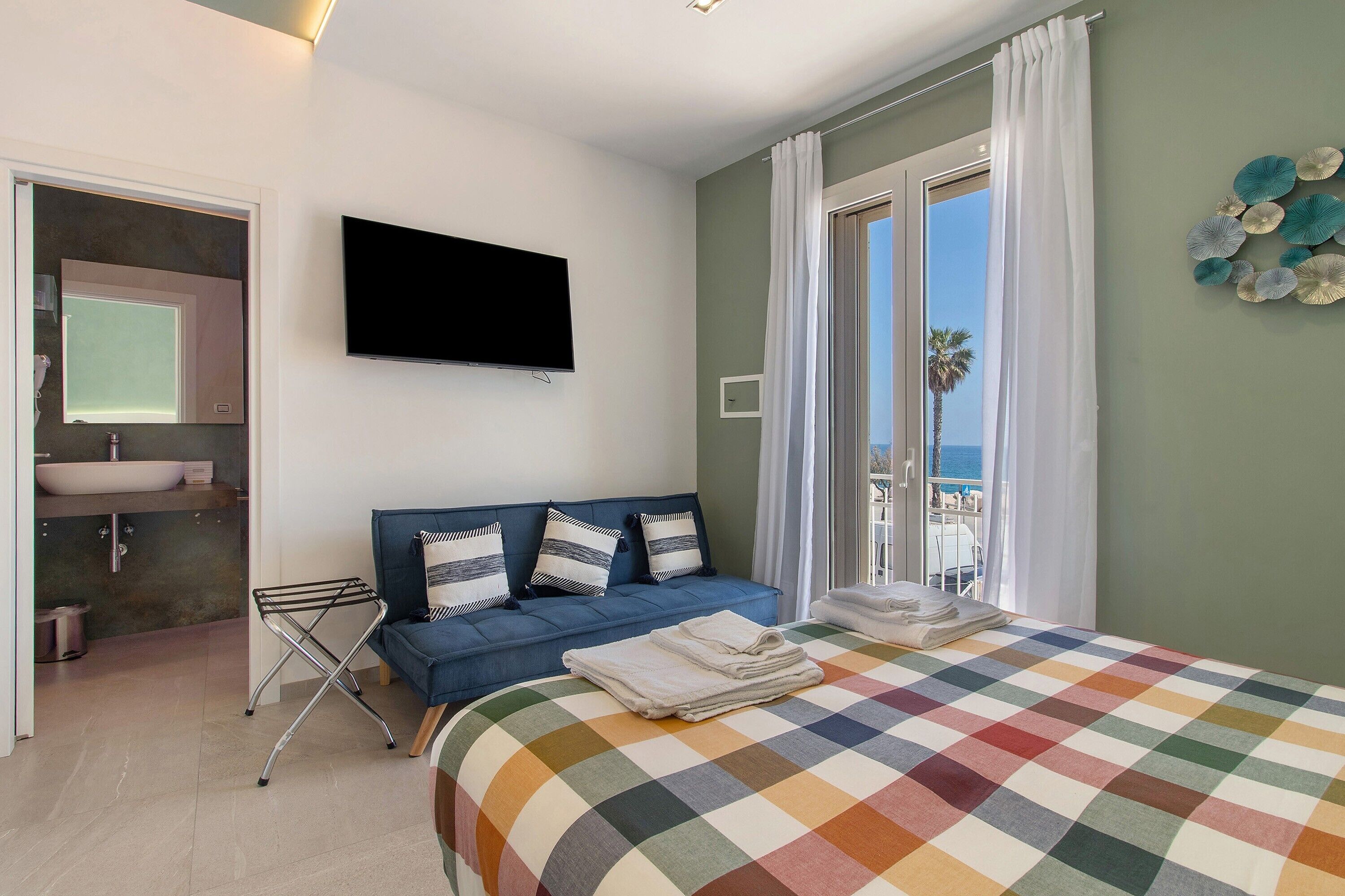 1 camera, Wi-Fi gratuito, lenzuola