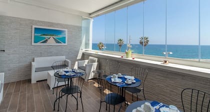 Room 'Vista Mare - Cavalluccio Marino' with Shared Terrace, Wi-Fi and Air Conditioning