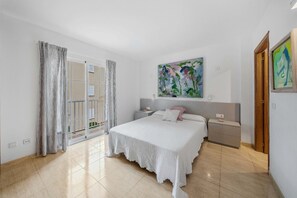 3 chambres, fer et planche à repasser, Wi-Fi gratuit, draps fournis