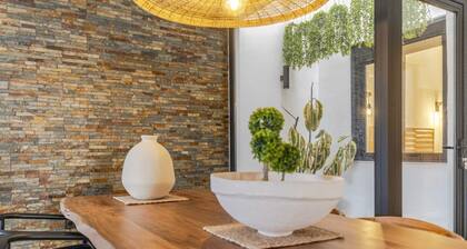 RentitSpain Casa Lavadero: History and Comfort