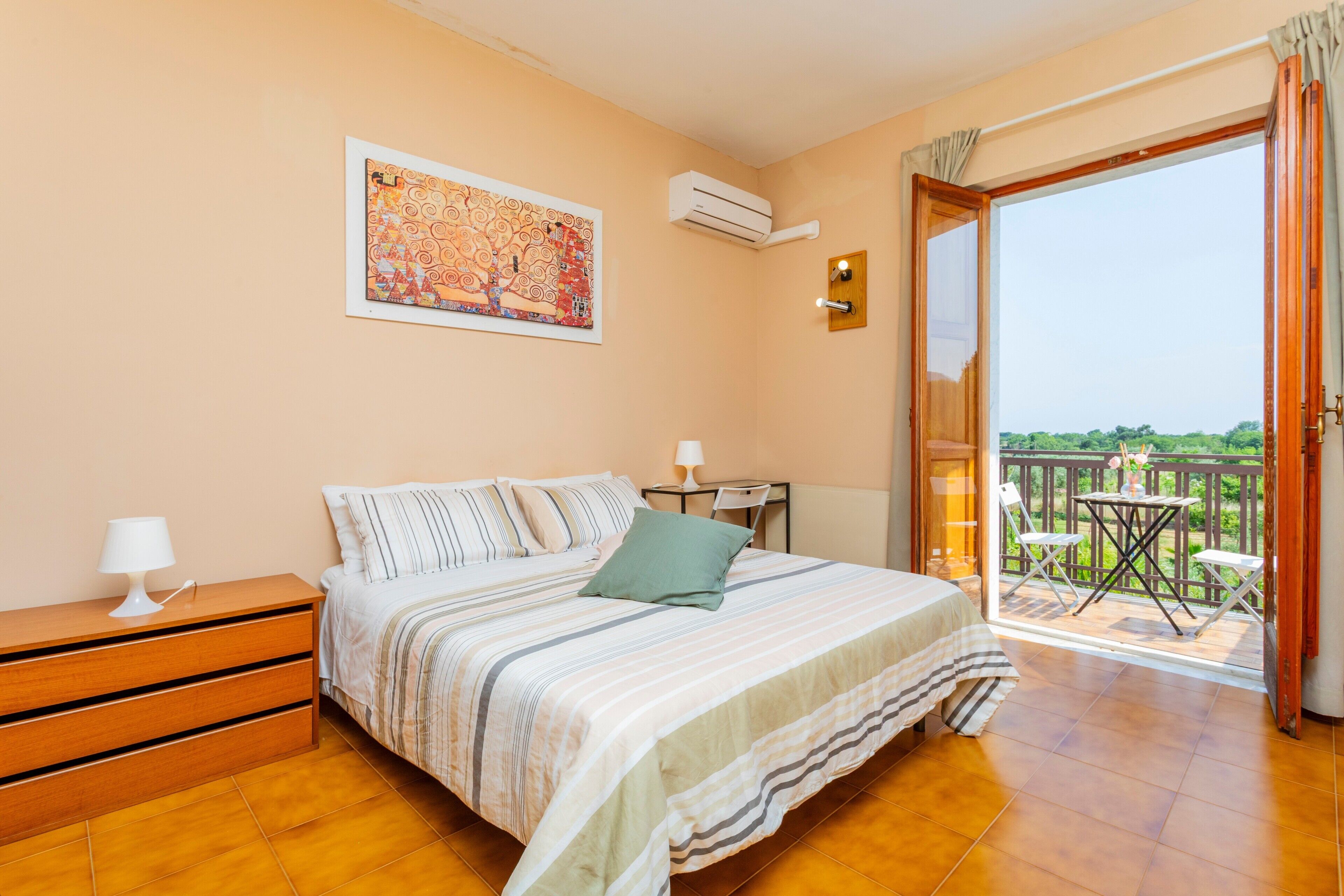 1 bedroom, free WiFi, bed sheets