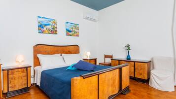 1 bedroom, free WiFi, bed sheets