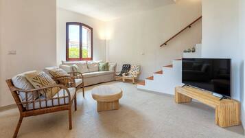 Télévision, cheminée