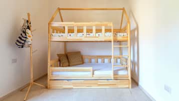 3 slaapkamers, een strijkplank/strijkijzer, gratis wifi, beddengoed