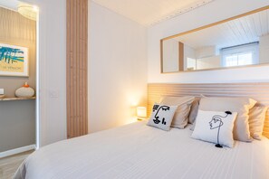 1 bedroom, free WiFi - Apartment 'La Terrasse Du Golf' with Shared Pool, Private Terrace and Balcony (Talmont-Saint-Hilaire)